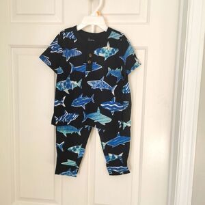 BNWT Old Navy 2-piece set size 18-24 m